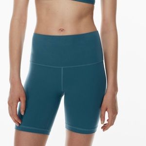 TnaButter Cheeky Hi-Rise Short